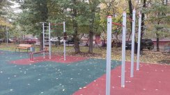 Площадка для воркаута в городе Москва №2545 Маленькая Современная фото